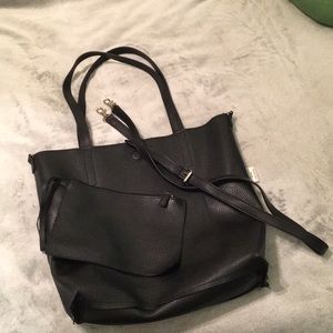 Woman’s Leather Tote